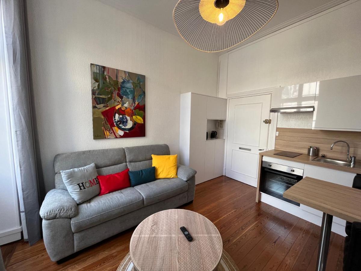 Paon, Coquet Appt Avec Parking A Caen Apartment Ngoại thất bức ảnh